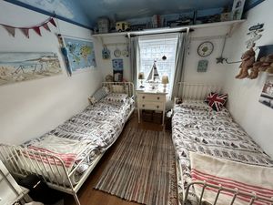 Photo 25- click for photo gallery